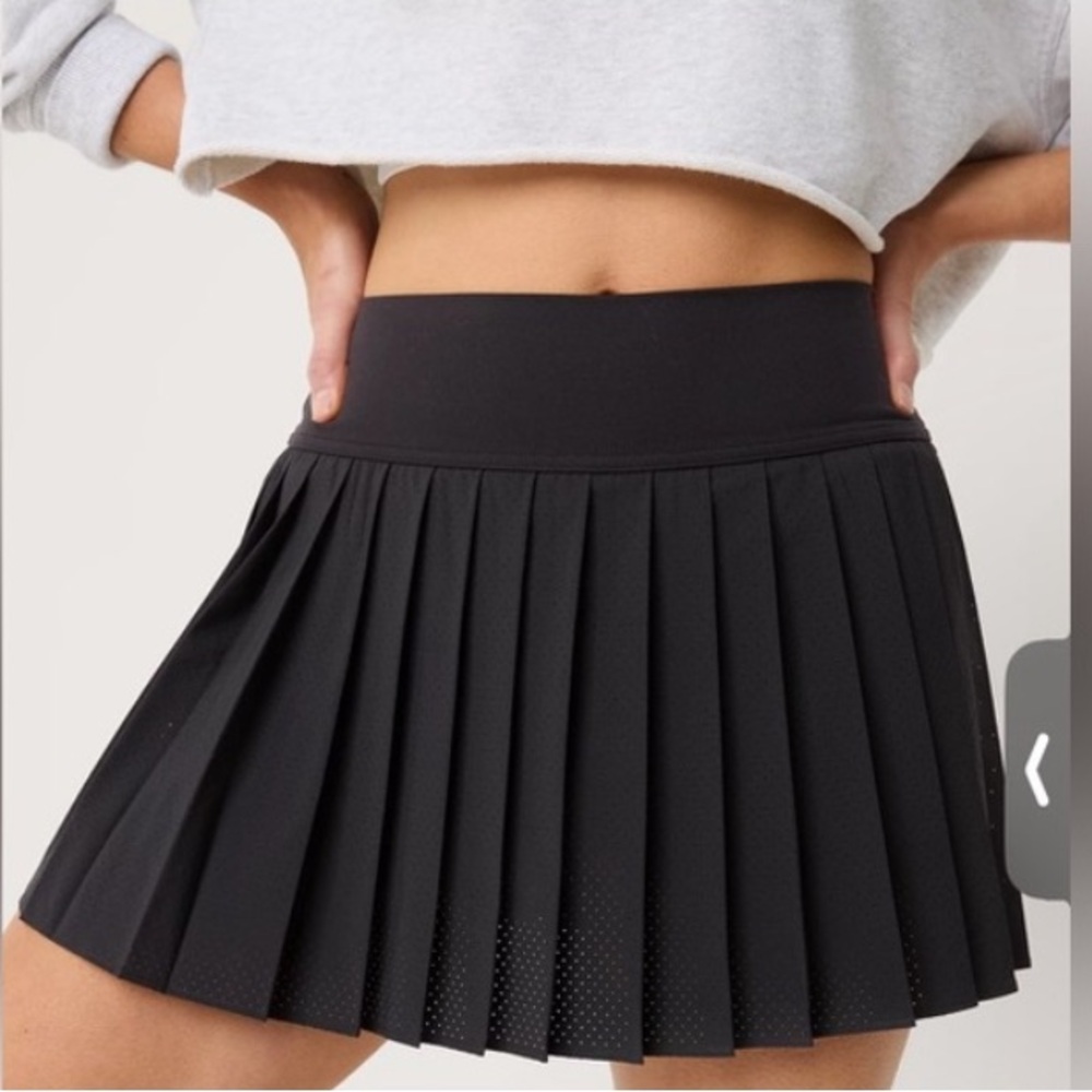 Offline by Aerie Pleated Tennis Skirt Skort Pickleball Golf Large Black Stretch